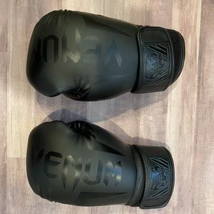 Venum Boxing Gloves 16oz
